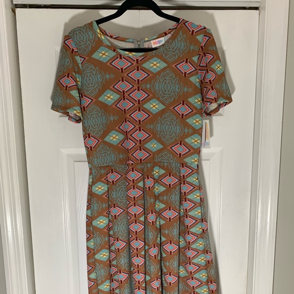 Amelia - Picture 2 of 3